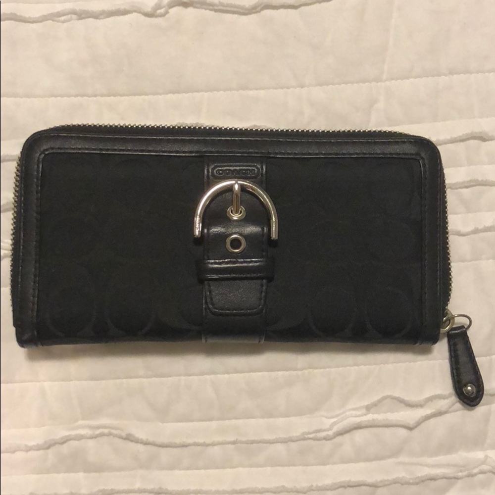 Coach wallet barley used